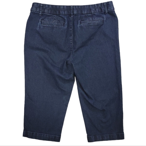 St. John's Bay Capri Women's Dark Wash Blue Denim Jeans Size 10 - Picture 3 of 12